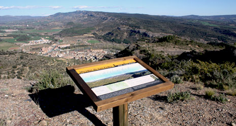 Mesa de interpretación del paisaje en el Mirador de San Pedro ® UTM Desarrollos
